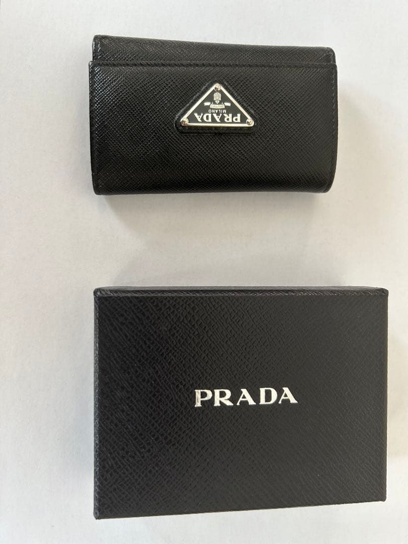 PRADA サフィアーノレザー キーケース ブラック 1PG004
