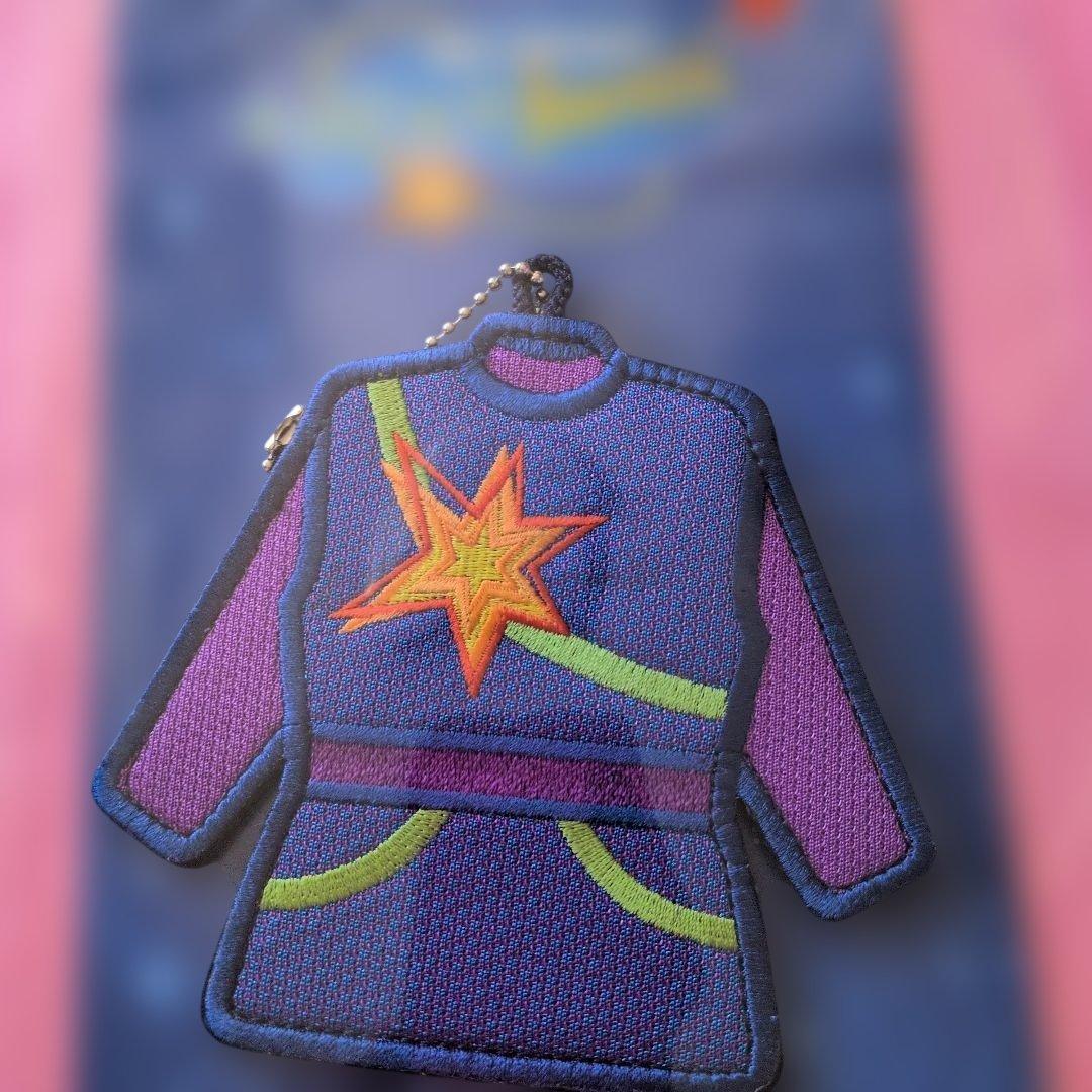 新品　バズライトイヤー　ワッペンバッジ　２種　非売品シール付　アストロブラスター