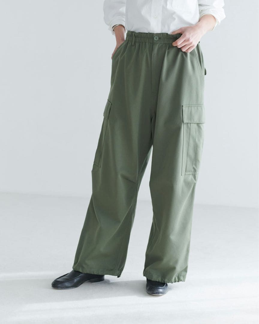 新品未使用　北欧暮らしの道具店　大人のためのきれいめカーゴパンツTサイズ