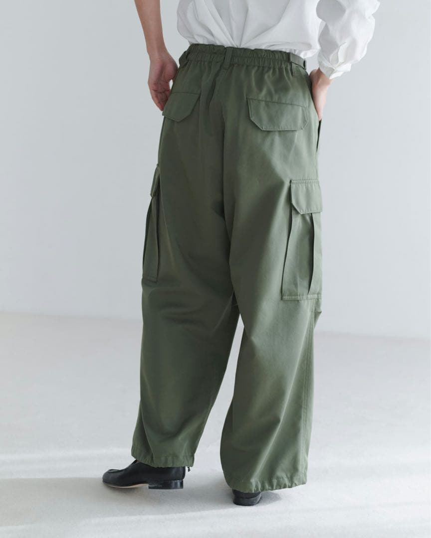 新品未使用　北欧暮らしの道具店　大人のためのきれいめカーゴパンツTサイズ