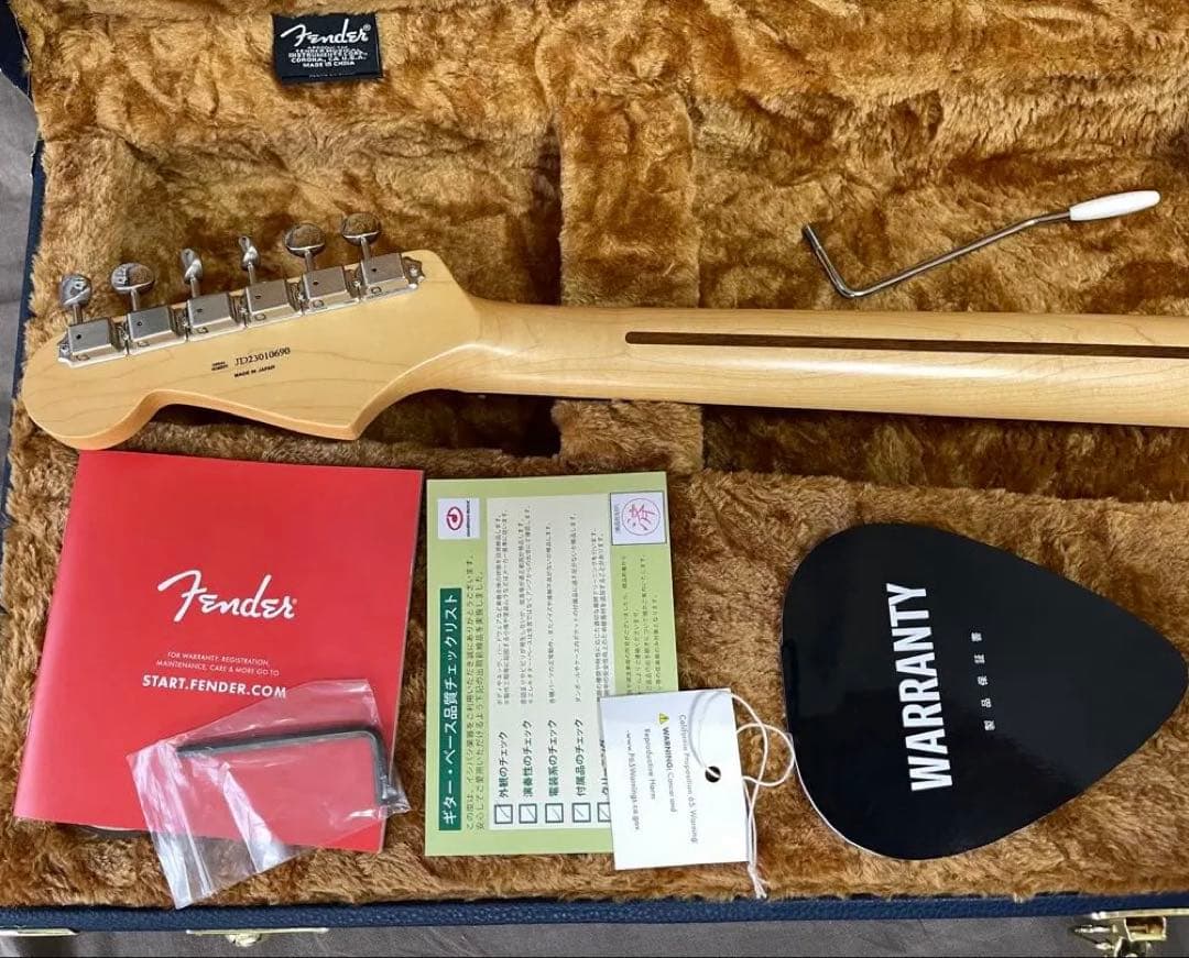 安藤 Fender Hybrid II Stratocaster