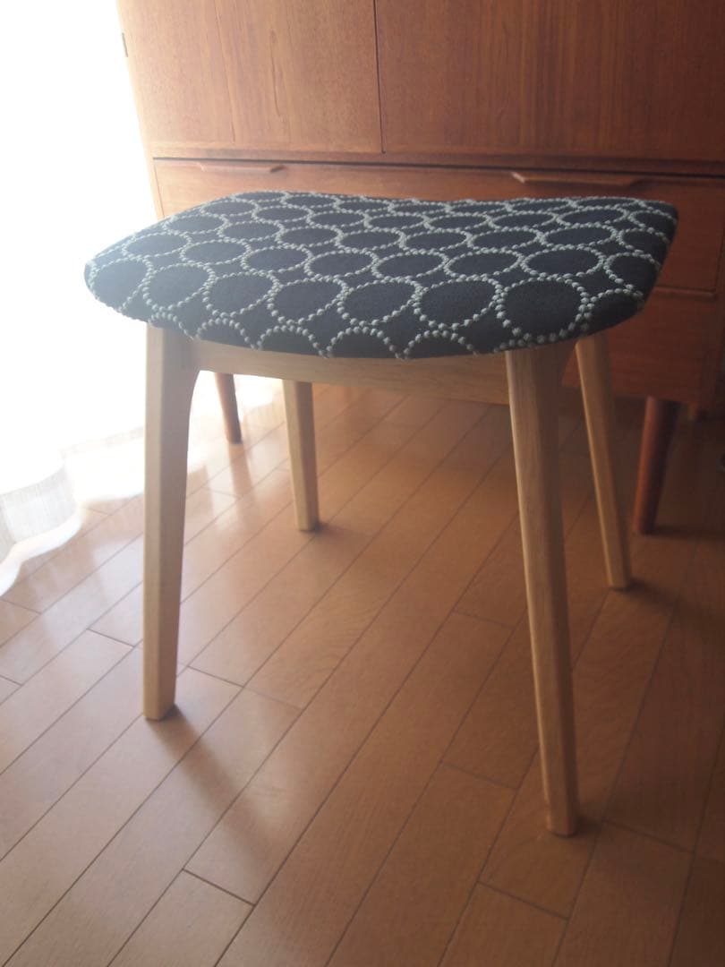 ミナペルホネン ハンドメイド スツール タンバリン 生地 リネン ベンチ 椅子