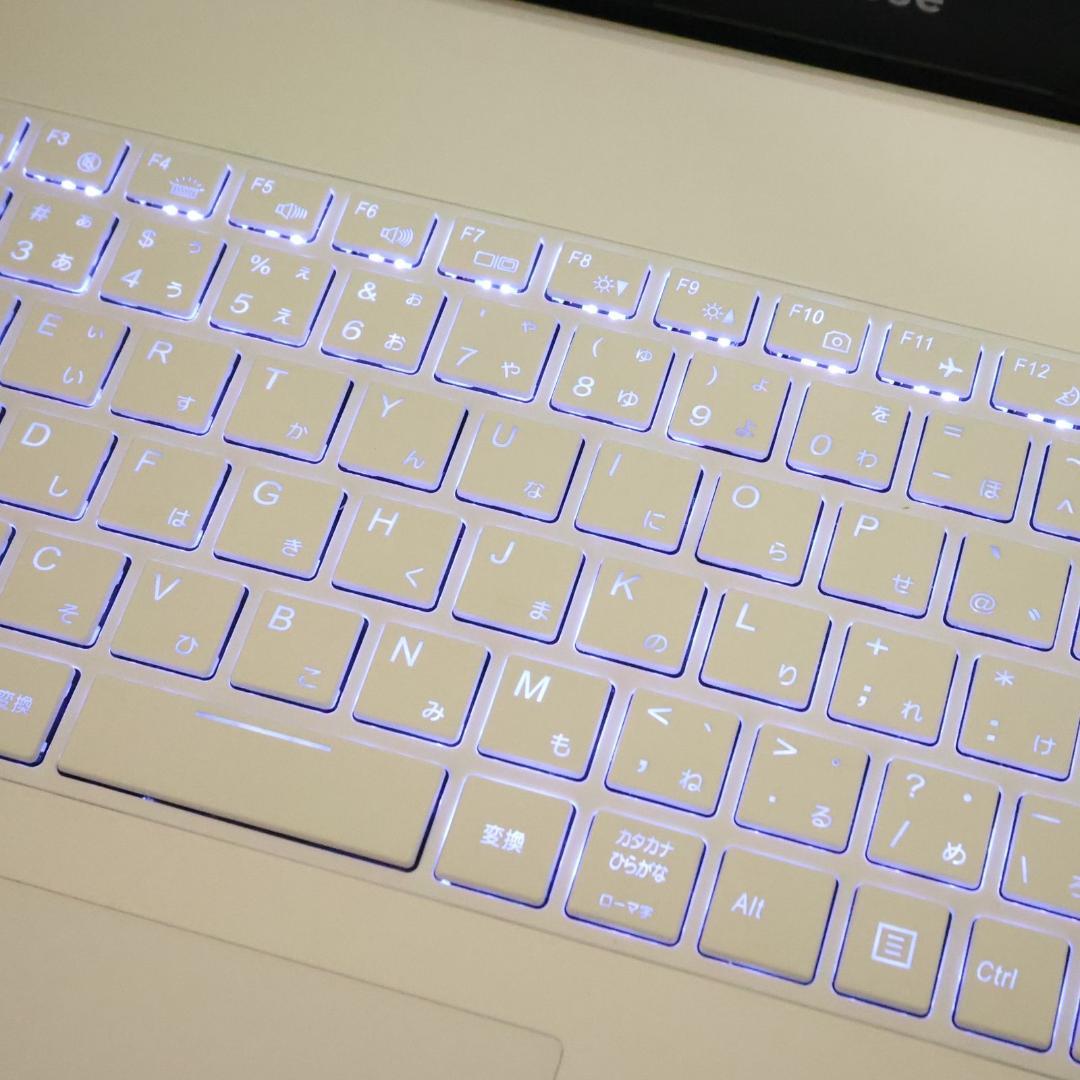 Win11公式対応8世代i7/メ8G/新品SSD480G/無線/カメラ/FHD