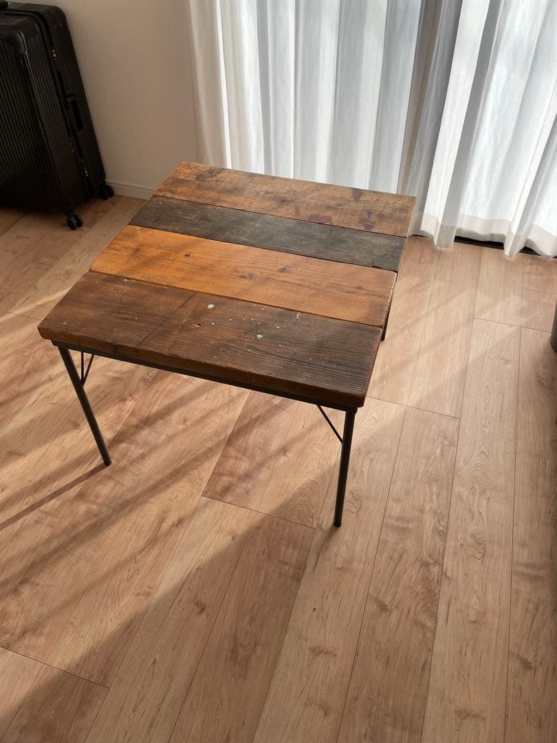 木製天板のテーブル　DIY 蚤の市　古家具　ビンテージ