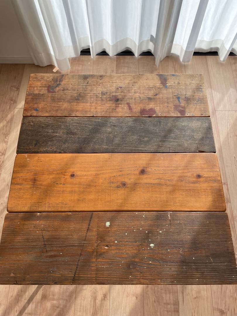 木製天板のテーブル　DIY 蚤の市　古家具　ビンテージ