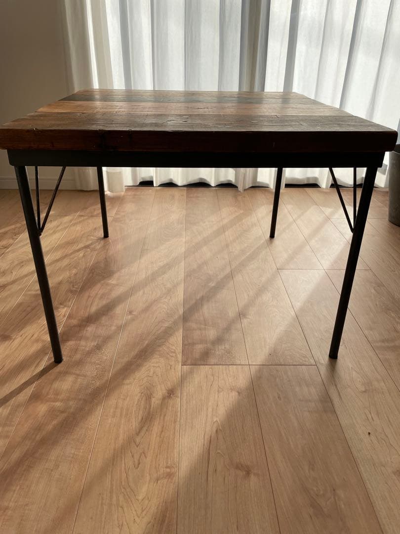 木製天板のテーブル　DIY 蚤の市　古家具　ビンテージ