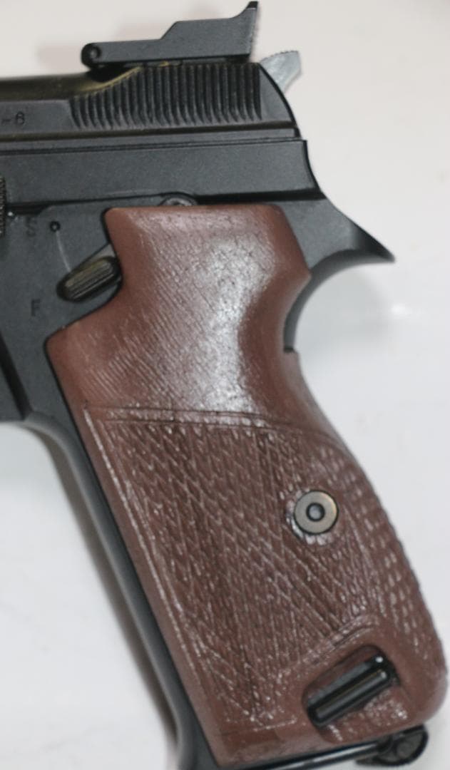 超希少タイトー製ＨＷ樹脂 モデルガン SIG　Ｐ２１０カスタム　SPG合法品