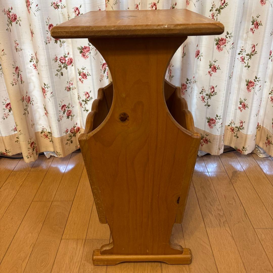 【アントステラ】　マガジンスタンド付きテーブル