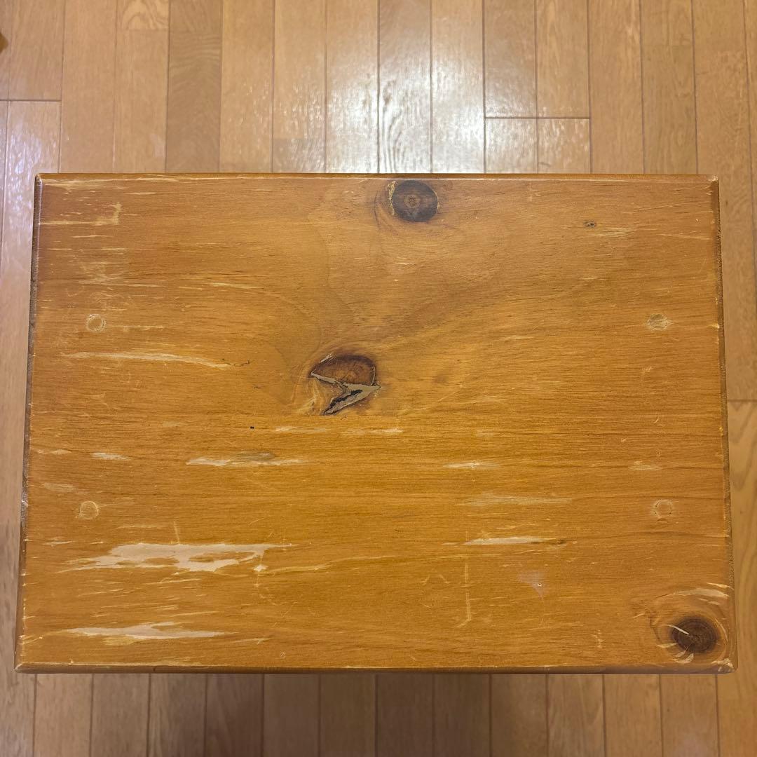 【アントステラ】　マガジンスタンド付きテーブル