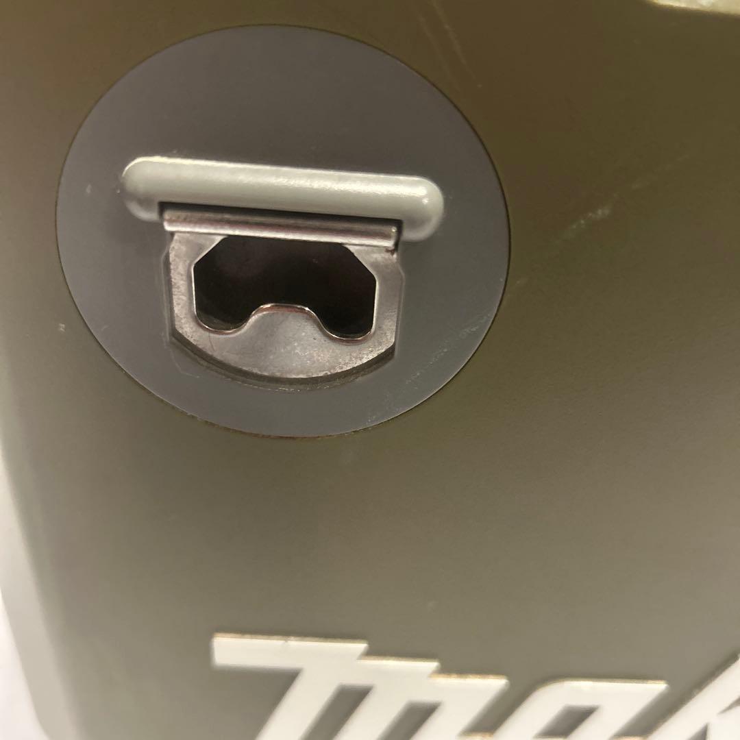 マキタ　充電式保冷温庫　CW003G