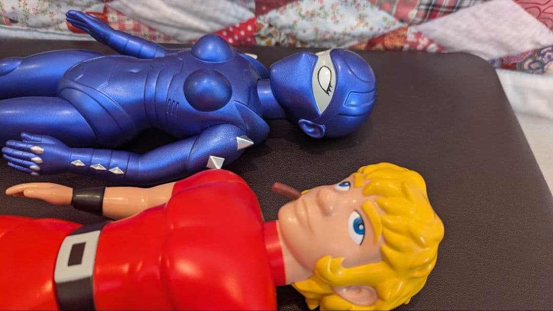 MEDICOM TOY TOKYO　コブラ＆レディ　ソフビ　限定生産