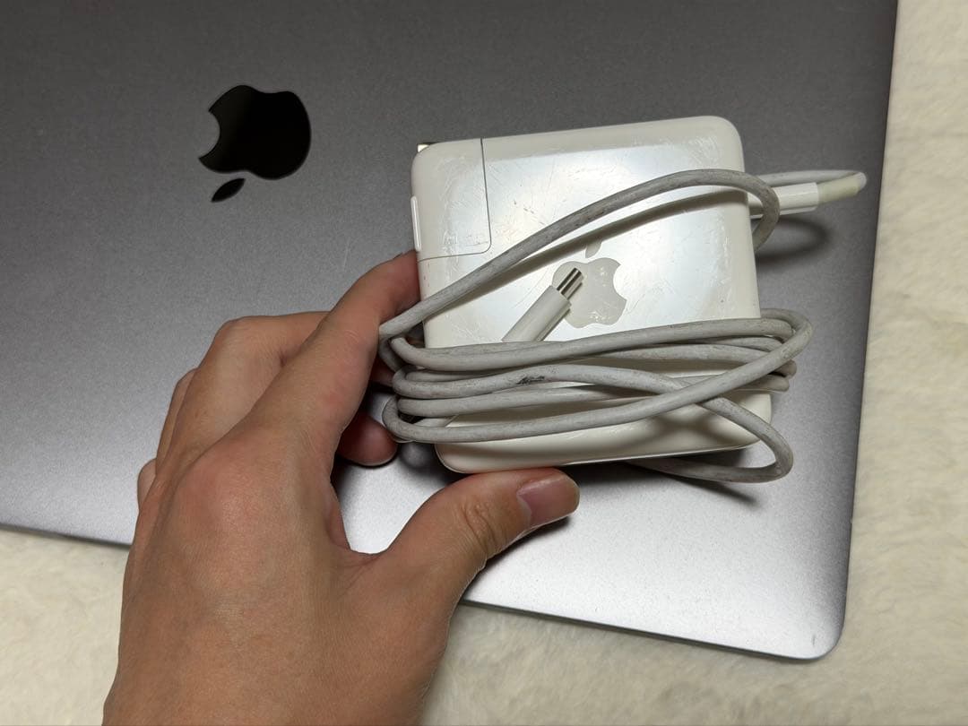 MacBook Pro 15インチ 2018 箱付き 16G 512G