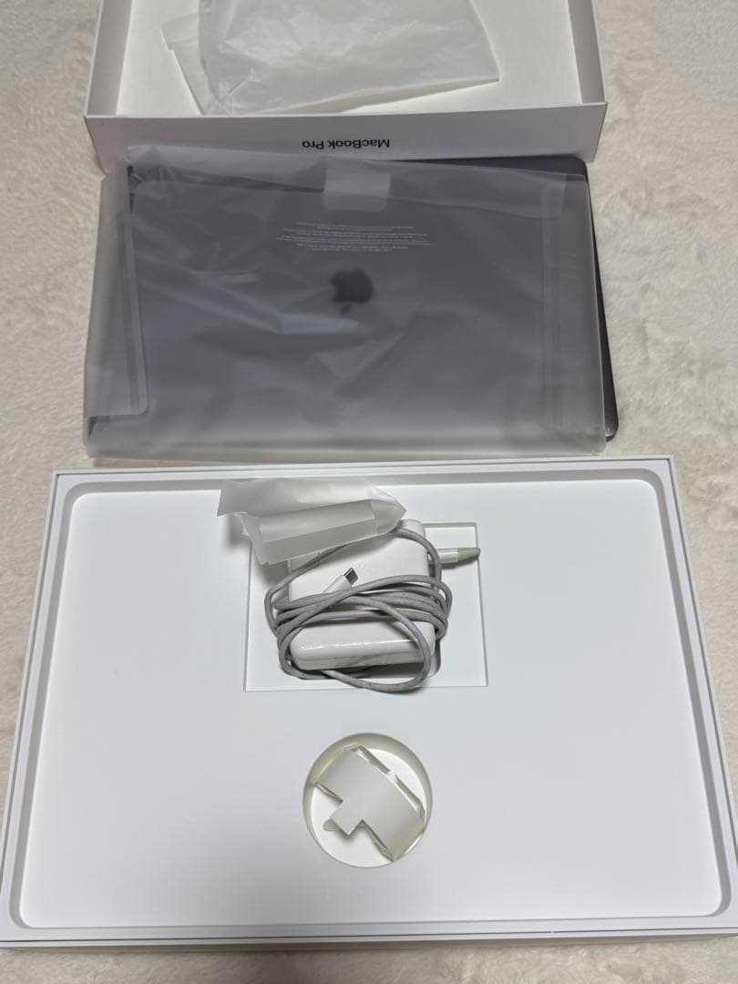 MacBook Pro 15インチ 2018 箱付き 16G 512G