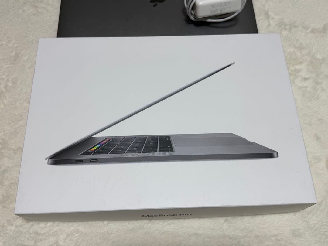 MacBook Pro 15インチ 2018 箱付き 16G 512G