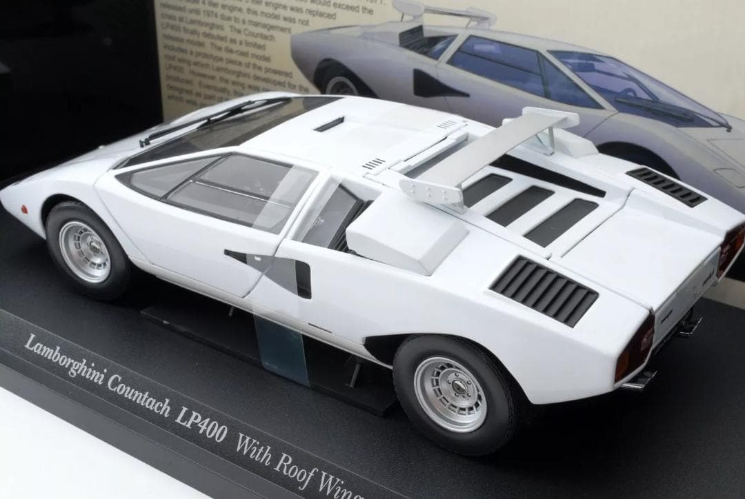 1/18 京商 ランボルギーニ カウンタック LP400 ルーフウイング付き
