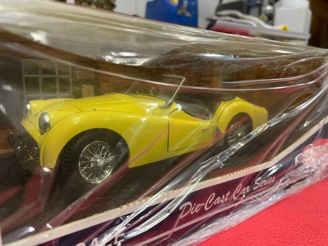 京商　トライアンフ