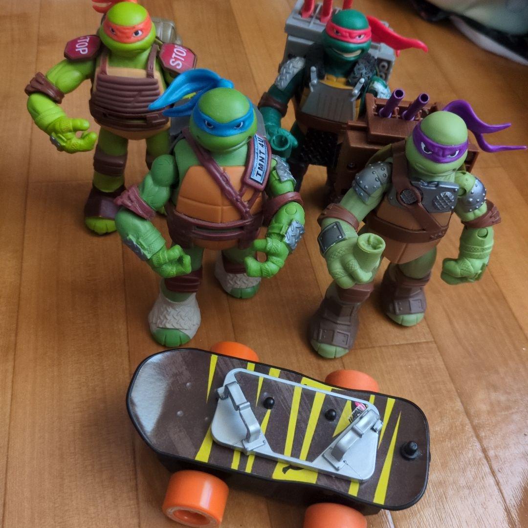 ミュータントタートルズ アメトイ フィギュア 4体セット スケボー ジャンプ台