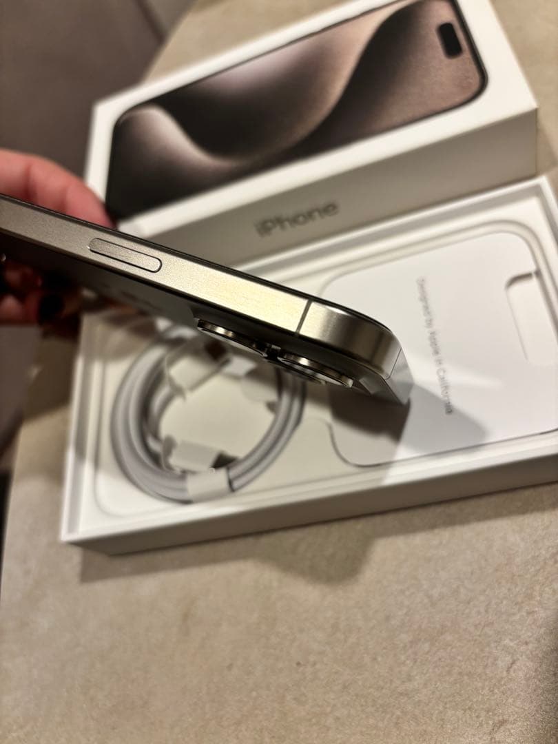 iPhone 15 Pro 128GBナチュラルチタニウム 本体【SIMフリー】