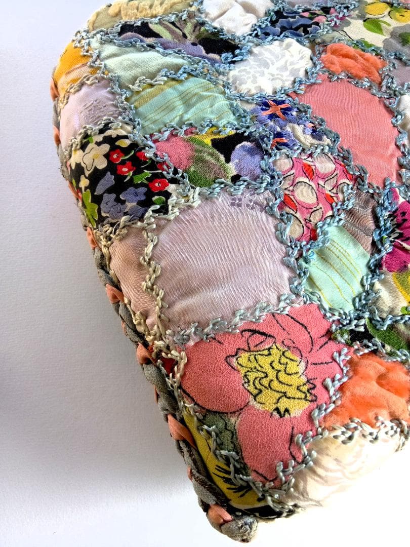 クレイジーキルトのポットコゼ　ヴィクトリアンデザイン　from ENGLAND