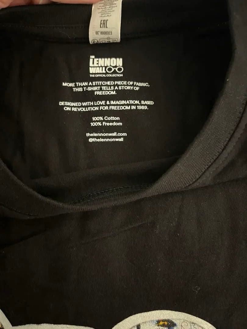 海外限定/日本未発売【LENNON WALL】ジョンレンンTシャツ