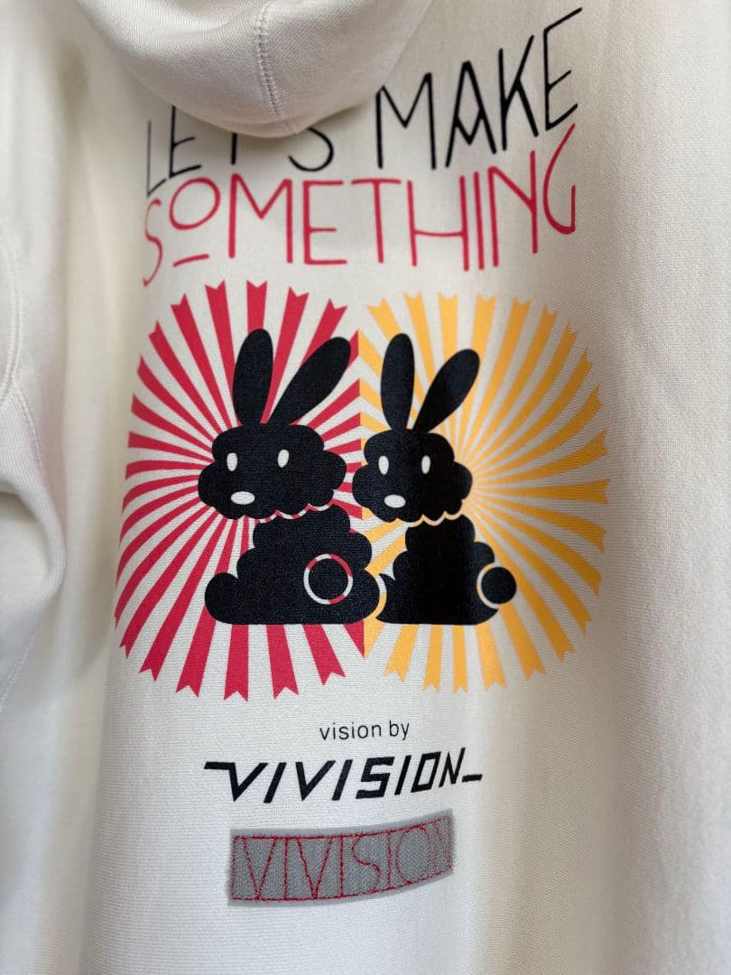 【ほぼ新品】vivision パーカー Mサイズ 試着のみ ヴィヴィジョン