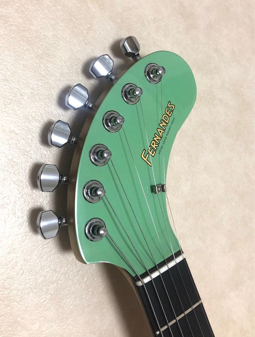 【美品】ZO-3 ミントグリーン アンプ内蔵ミニギター 汎用ケース付 ぞーさん