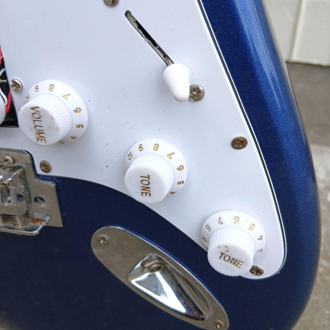 Mavis　ストラトタイプエレキギター　H-S-H