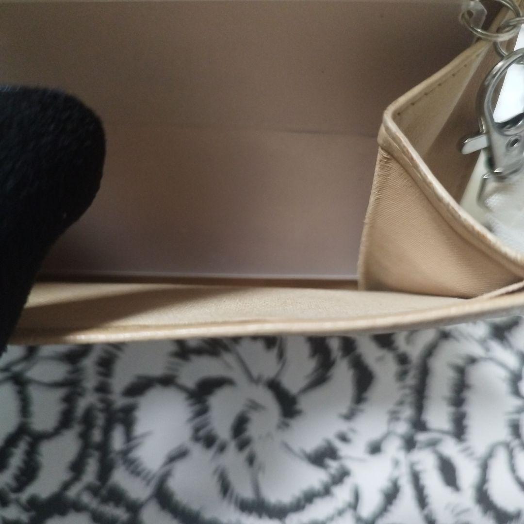 シャネル　斜め掛け　コンパクトウォレット