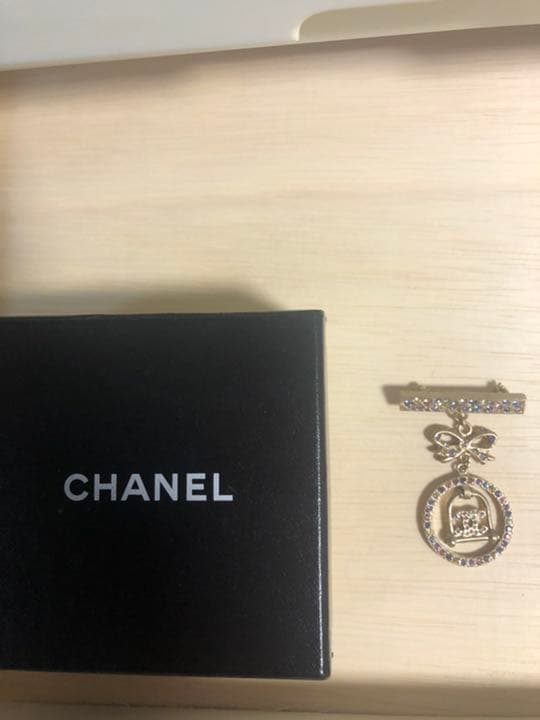 シャネル CCマークラインストーンブローチ