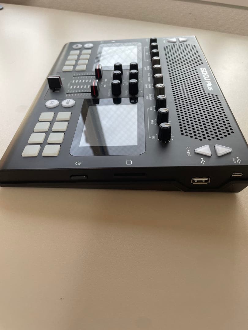 GODJ plus/ゴーディジェイプラス