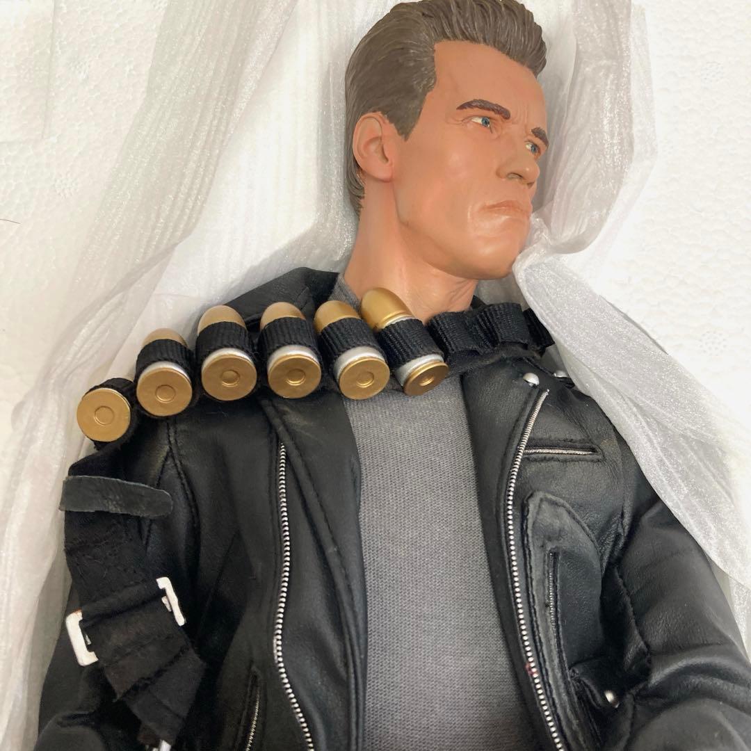 サイドショウ ターミネーター2 T-800 プレミアムフォーマット スタチュー