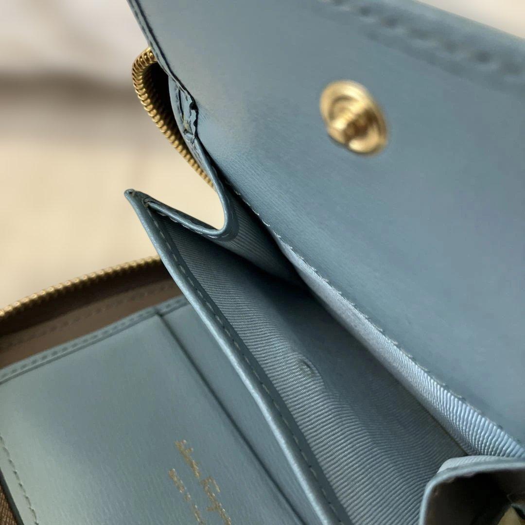 未使用に近い　フェラガモ折り財布