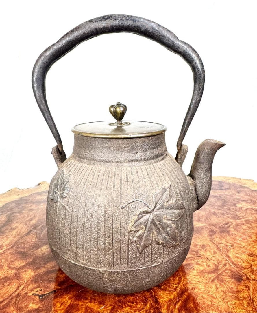 明治時代 金寿堂 描金銀葉 唐銅蓋鉄瓶 本体在銘 急須 茶壺 稀少WWST038