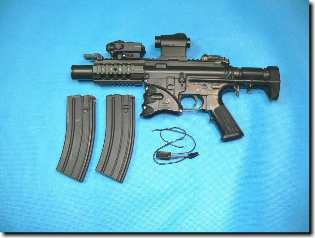 時間セール◆東京マルイ　次世代電動ガン　M4A1カスタム品　HK416Cより短い