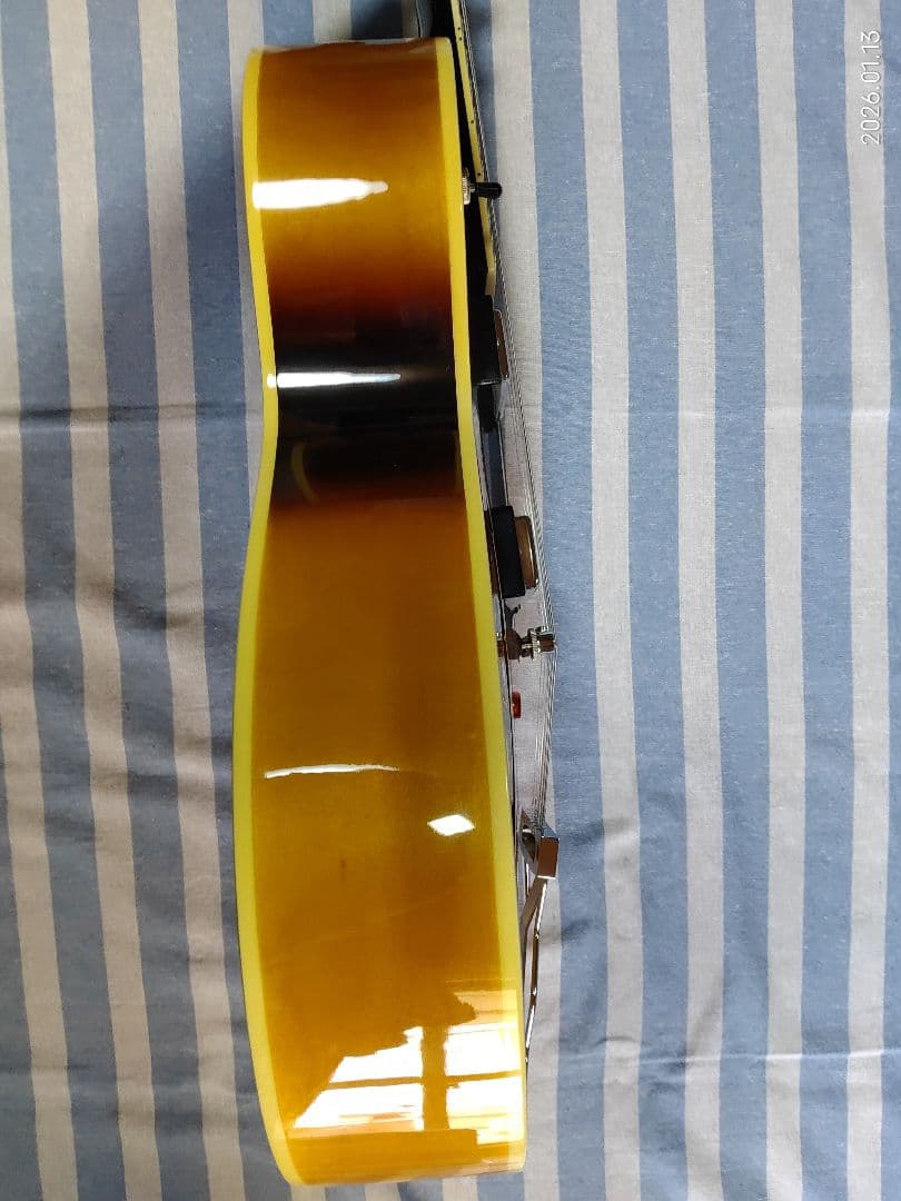 EpiphoneのフルアコES-175殆んど未使用ハードケース付、生産終了品です