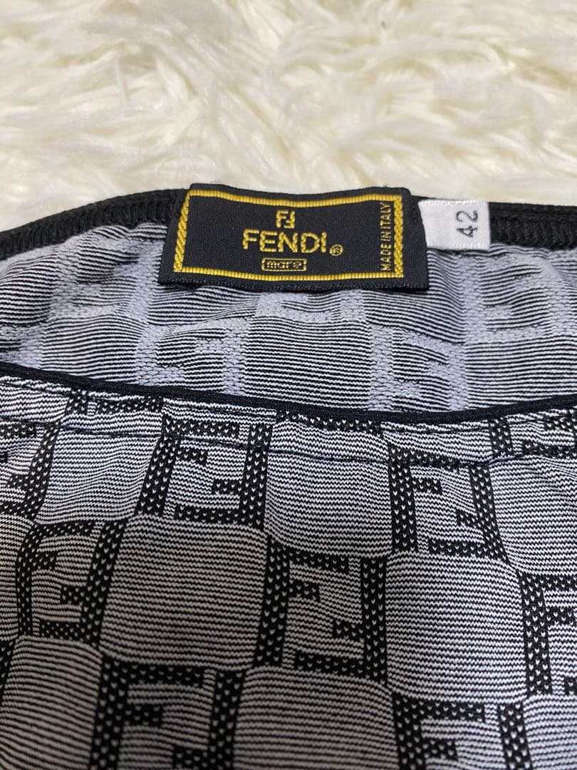 フェンディ　ズッカ柄　美品　タンクトップ　ノースリーブ