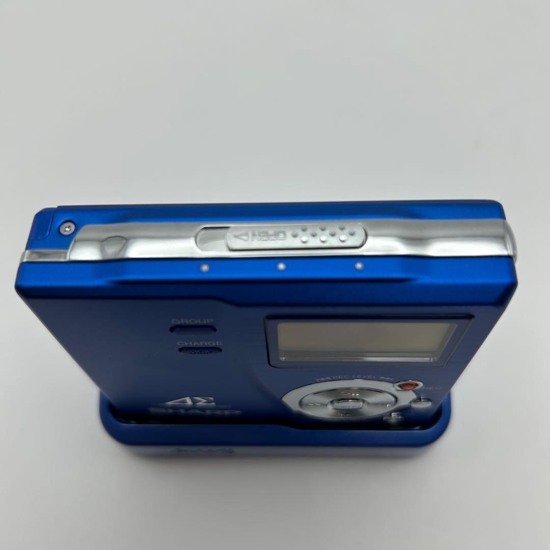 ほぼ未使用品　SHARP ポータブルMDプレイヤー　MD-DR77-A ブルー