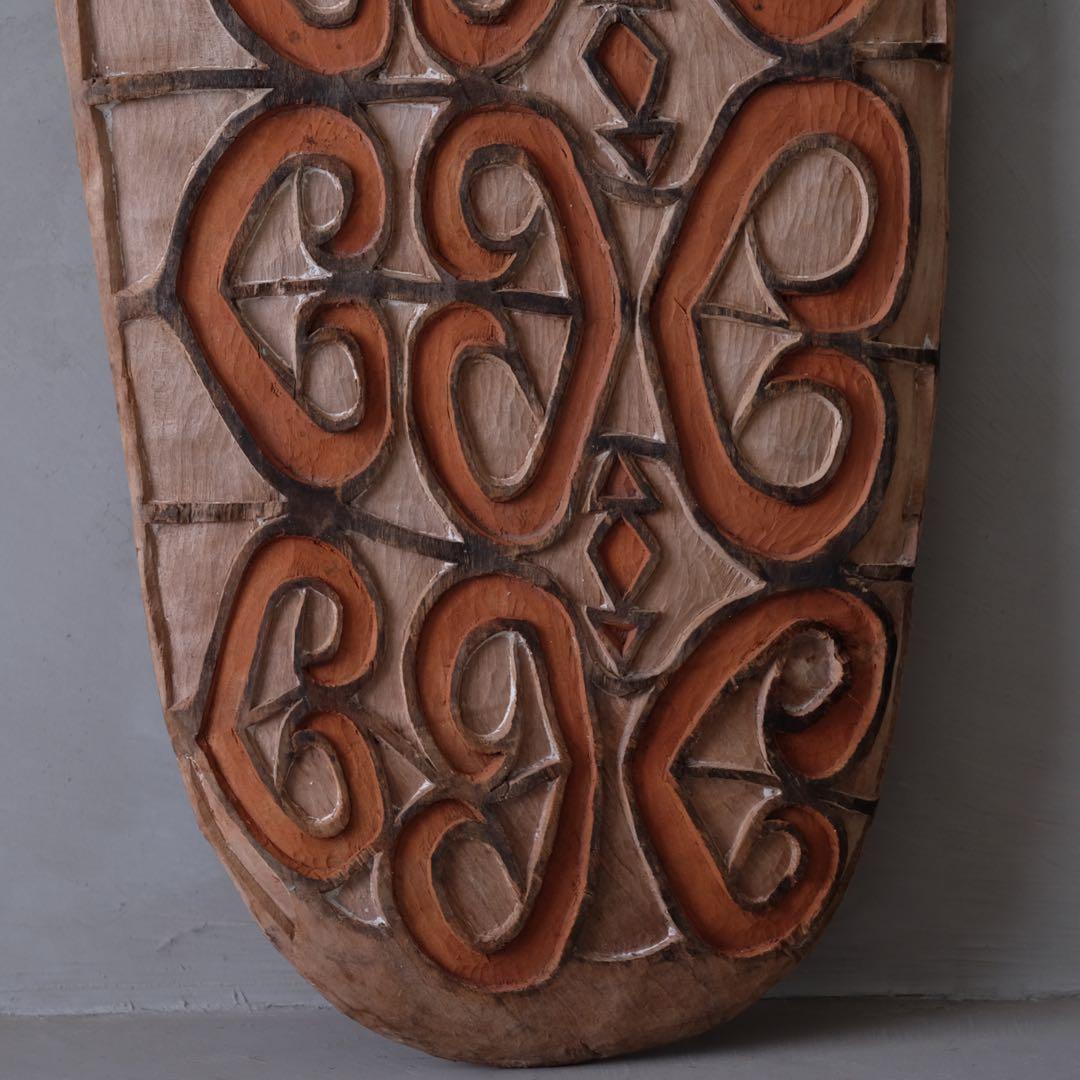 インドネシア パプア州 アスマット族 木彫盾A　プリミティブ アート 古美術