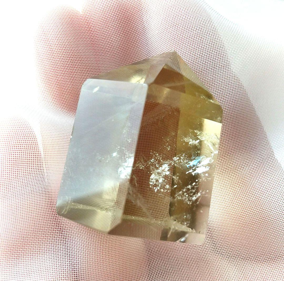 光の魔法❇️可愛い虹入り シトリン 六角柱