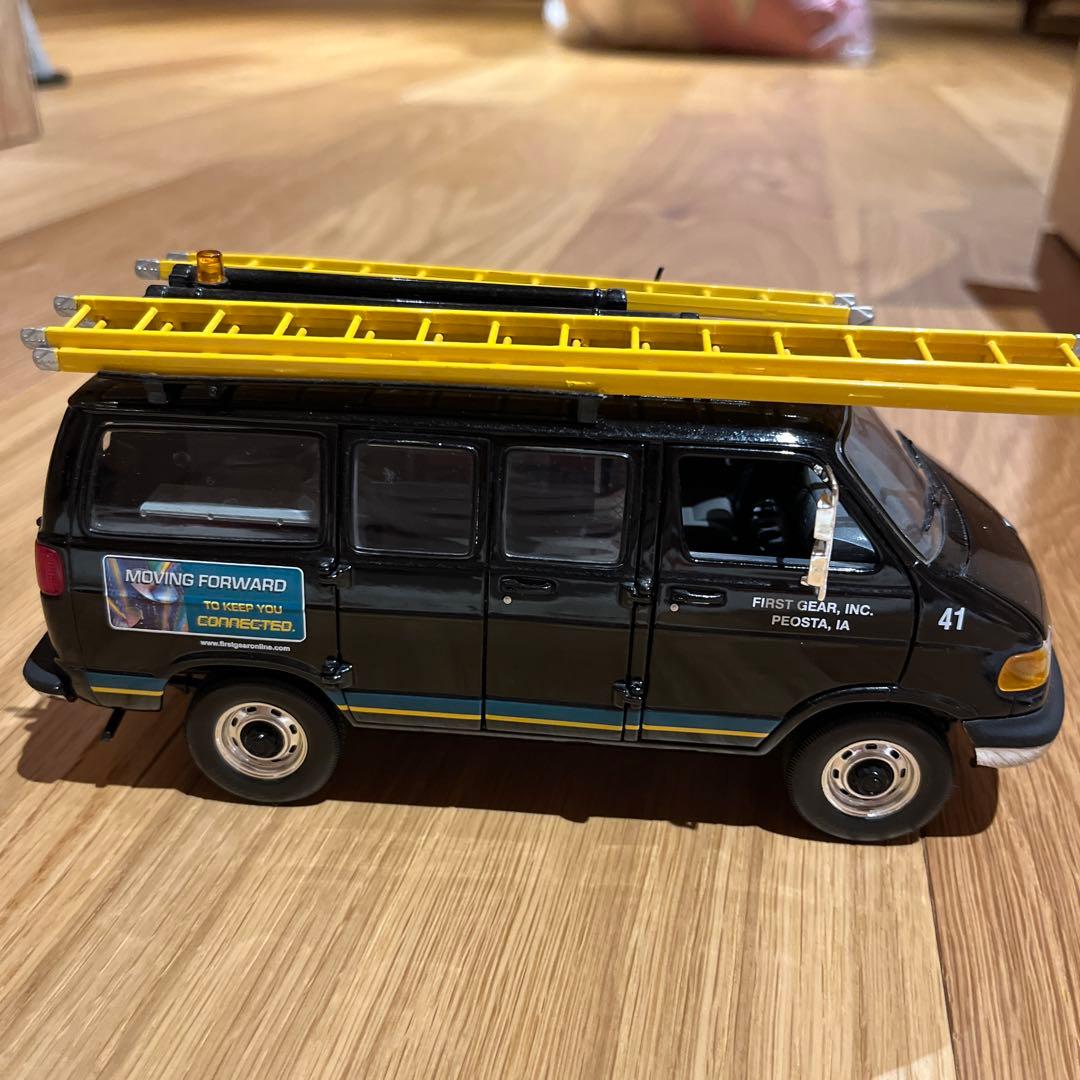 ダッジラムバンファーストギア1970 Dodge Challenger T/A