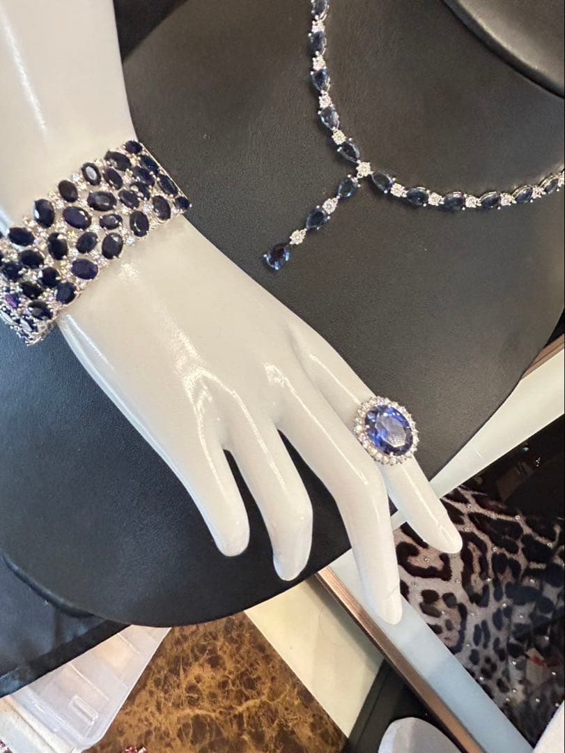 即*中様 天然石サファイアバングル