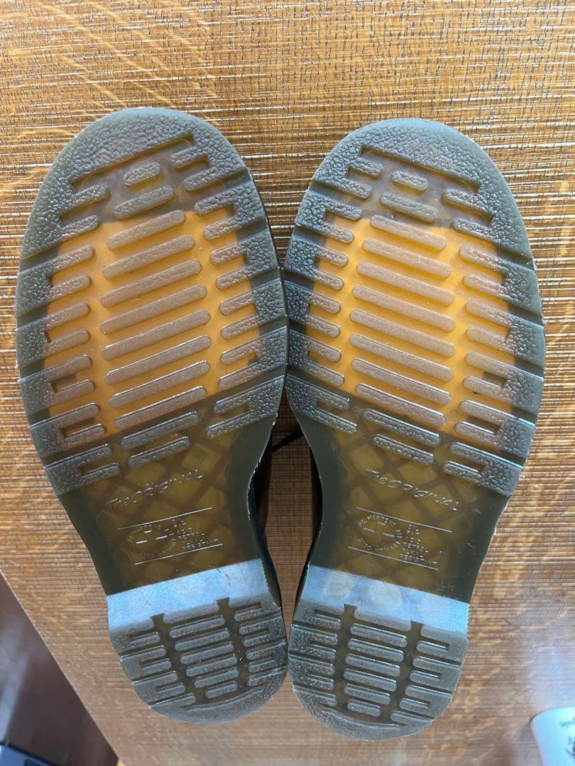 Dr. Martens ドクターマーチン　10085 AW006 UK10