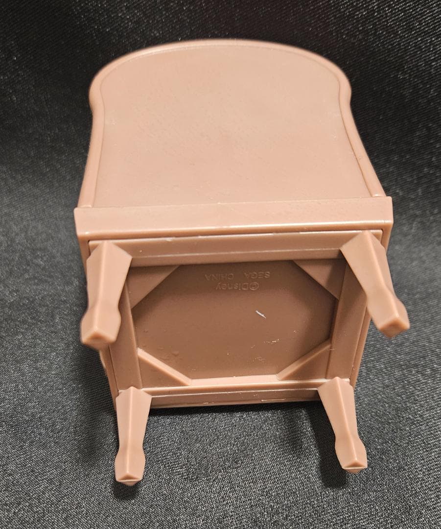 ツイステ プレミアムグレイスシチュエーションフィギュア 椅子 イデア