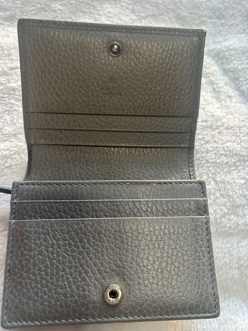 Gucci グレー 二つ折り財布GGマーモント