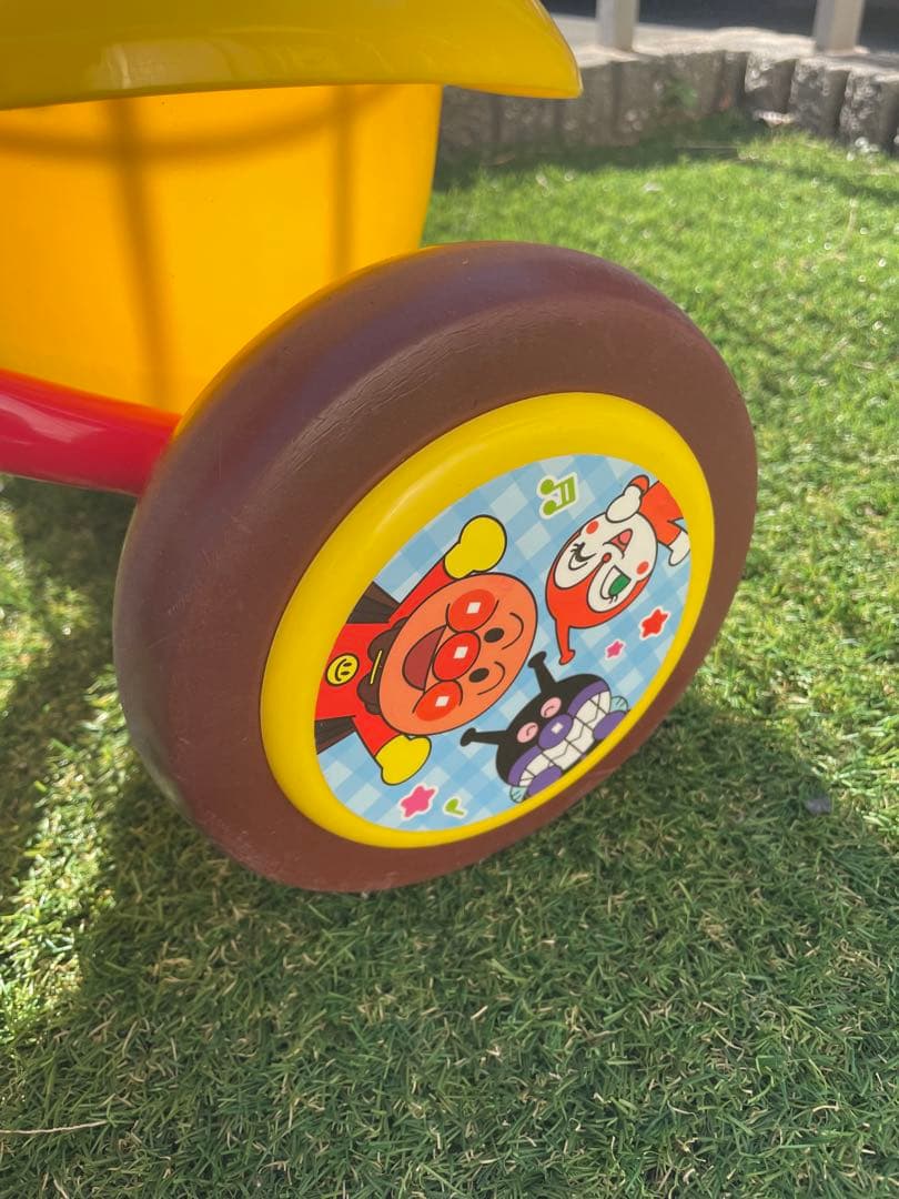 【美品】それいけ！アンパンマン ME 三輪車 押し棒付き