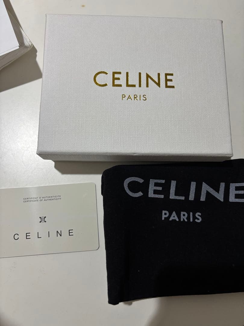 CELINE 三つ折財布