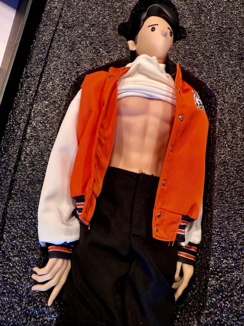 【海外製・入手困難】LGBT可動ボディ シリコンフィギュアドール　34cm前後