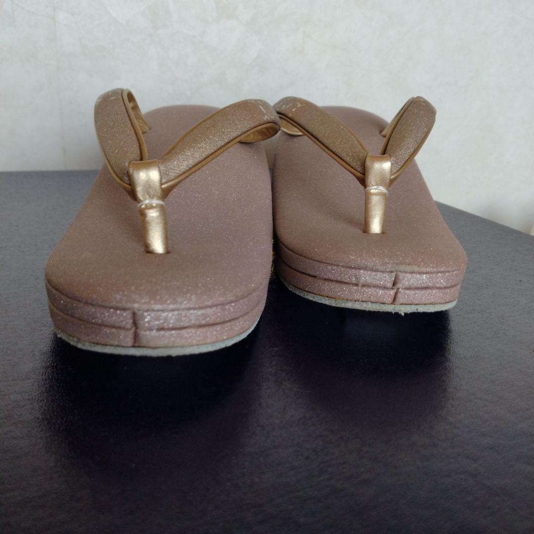 草履とバッグのセットです。東京胡蝶です。