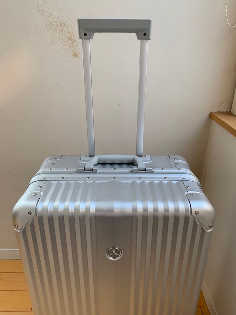 最終値下げ　メルセデスベンツスーツケース65L TSAロック付き　新品未使用