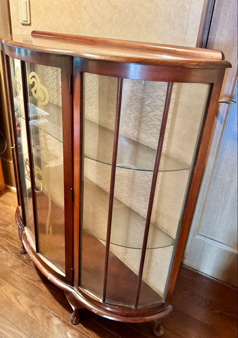 木製キャビネット 3段棚付きアンティーク飾り棚